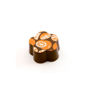 bombón relleno de crema de naranja